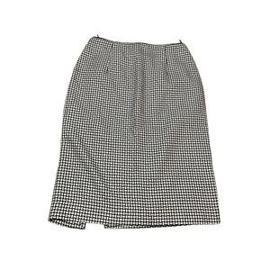 White House Black Market professional skirt, size 0, good condition, small slit